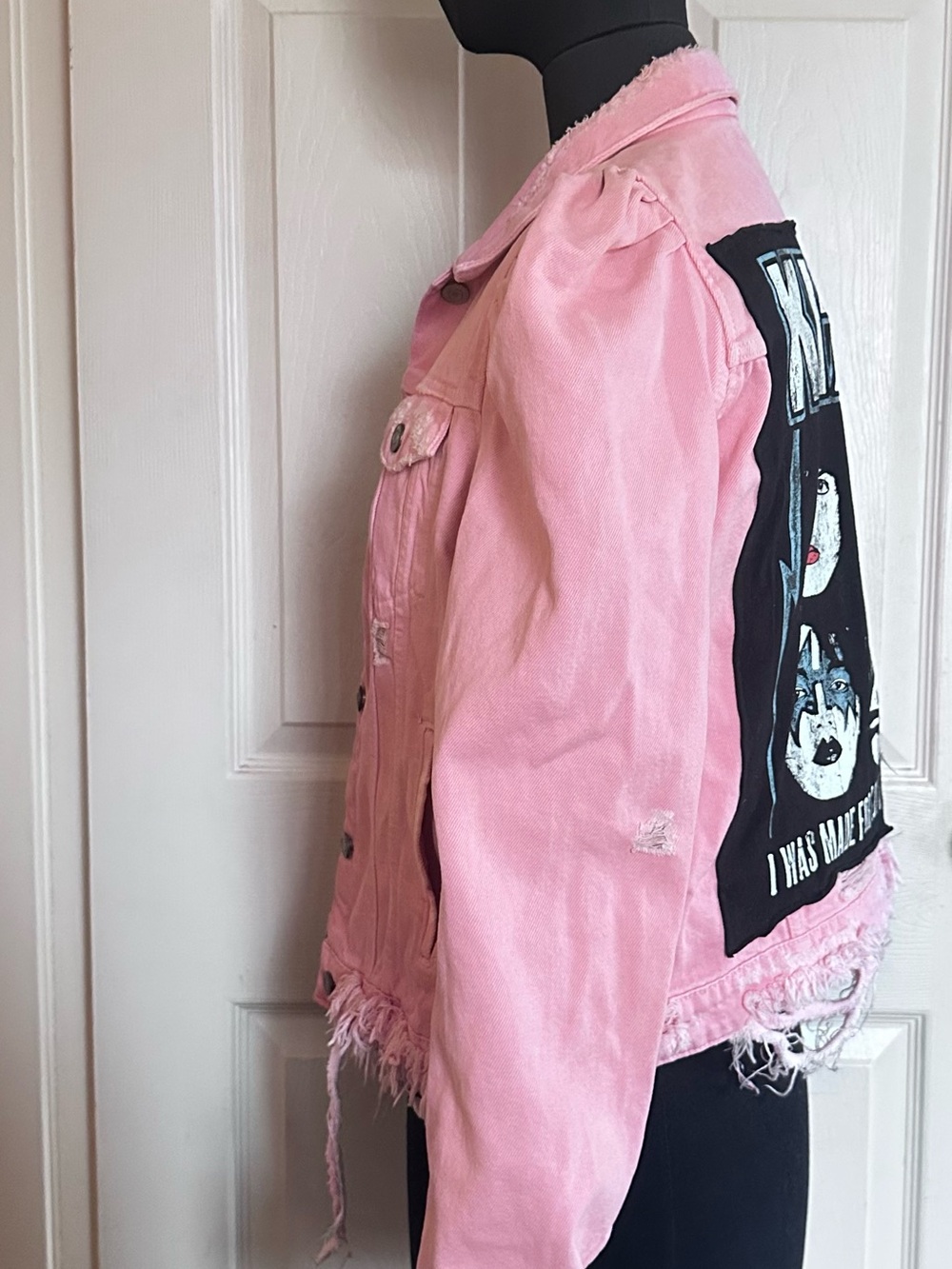 Zara Pink Denim Jacket with KISS Patches - Picture 4 of 4